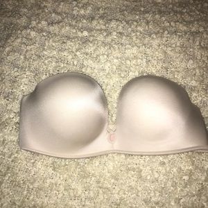 EUC Victoria’s Secret bombshell